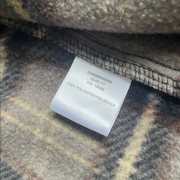 Outdoor Life Plaid Fleece Shirt Jacket in Black and Tan - Picture 9 of 10